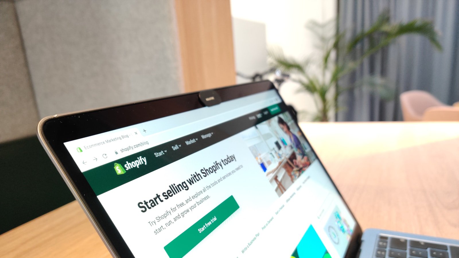 Shopify ROAS Calculator: Find the Revenue Leaks That Are Quietly Killing Your Profit Margins - ecommerce growth image